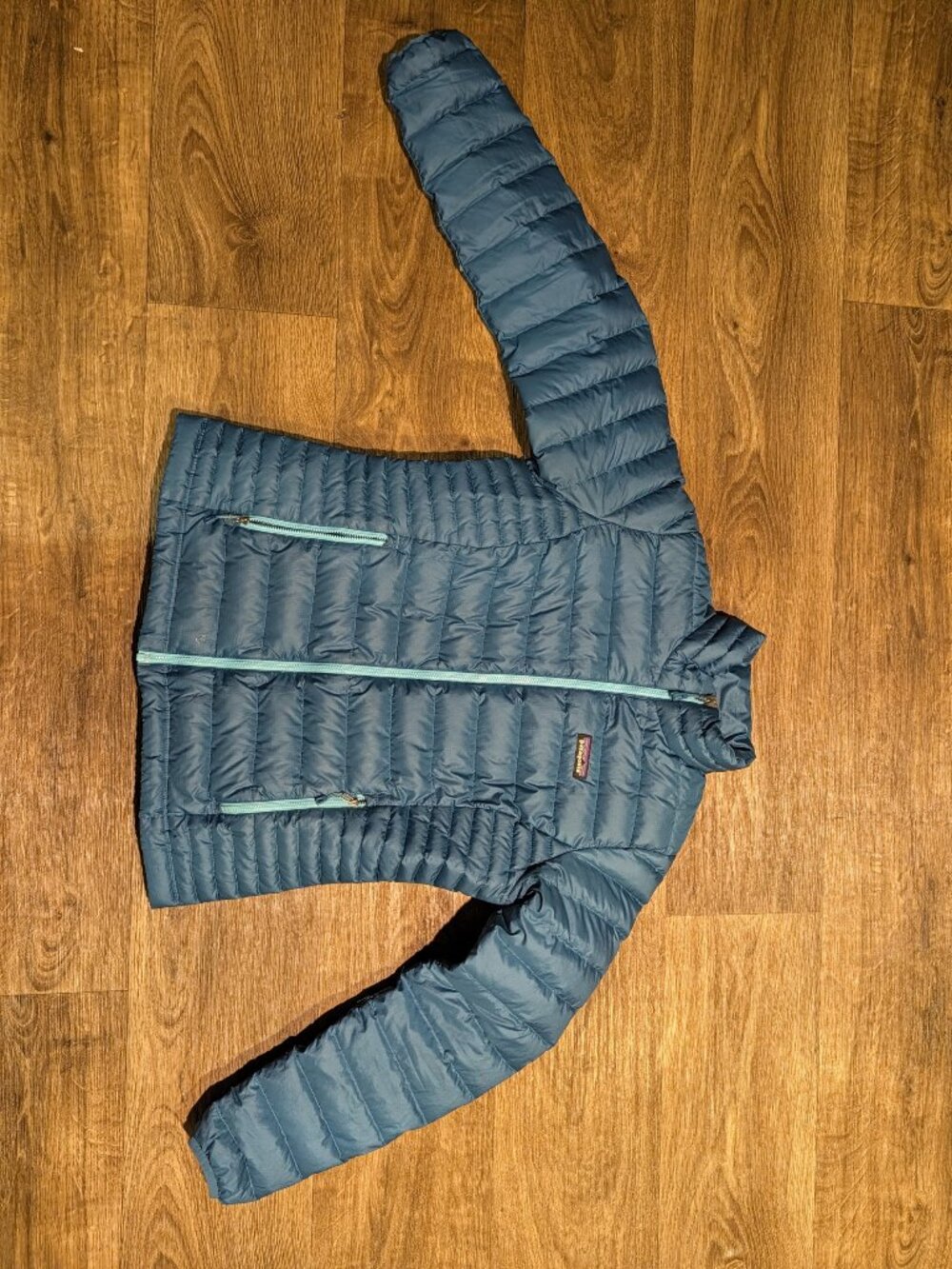 Patagonia Down Sweater Women's M Teal Blue Puffer Jacket